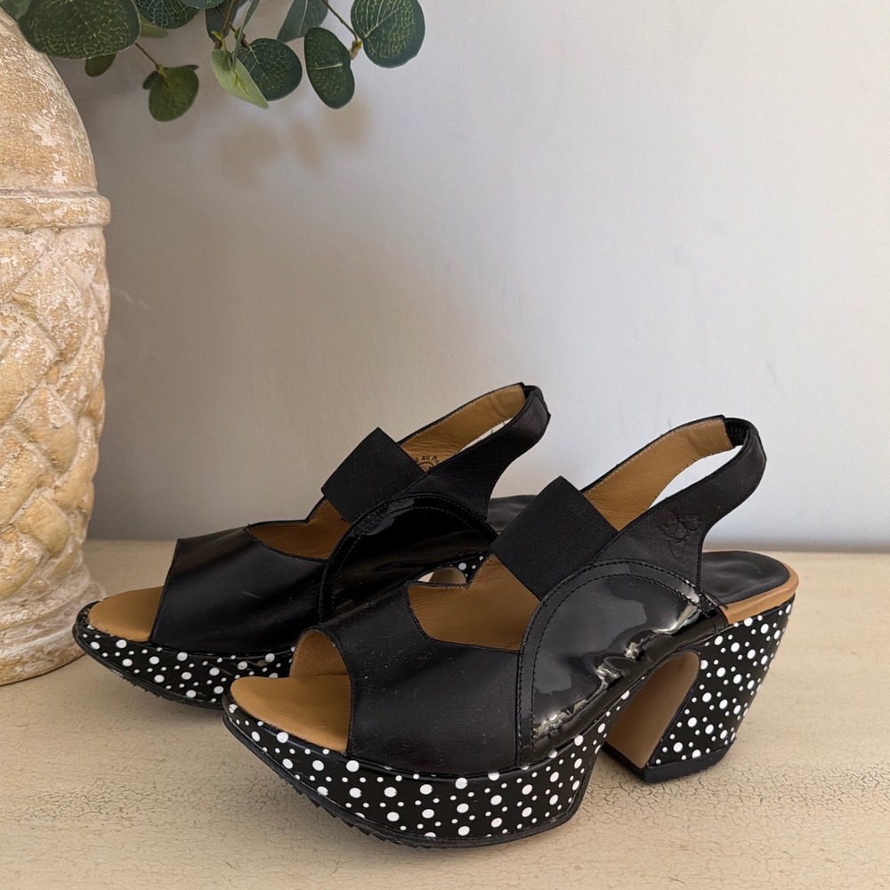 John Fluevog Black Leather Polka Dot Platform Slingback Sandals Womens Size 7